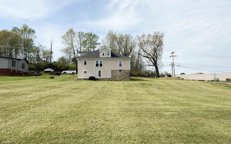 447 BLUEVILLE Drive, Grafton, West Virginia 26354, 4 Bedrooms Bedrooms, 8 Rooms Rooms,1 BathroomBathrooms,Single Family Detached,For Sale,BLUEVILLE,10159264