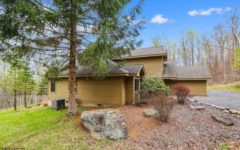 1405 Cabin Mountain Road, Davis, West Virginia 26260, 3 Bedrooms Bedrooms, 6 Rooms Rooms,2 BathroomsBathrooms,Single Family Detached,For Sale,Cabin Mountain,10159247