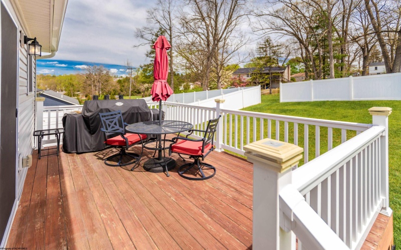 55 Friend Drive, Morgantown, West Virginia 26508, 3 Bedrooms Bedrooms, 7 Rooms Rooms,2 BathroomsBathrooms,Single Family Detached,For Sale,Friend,10159242