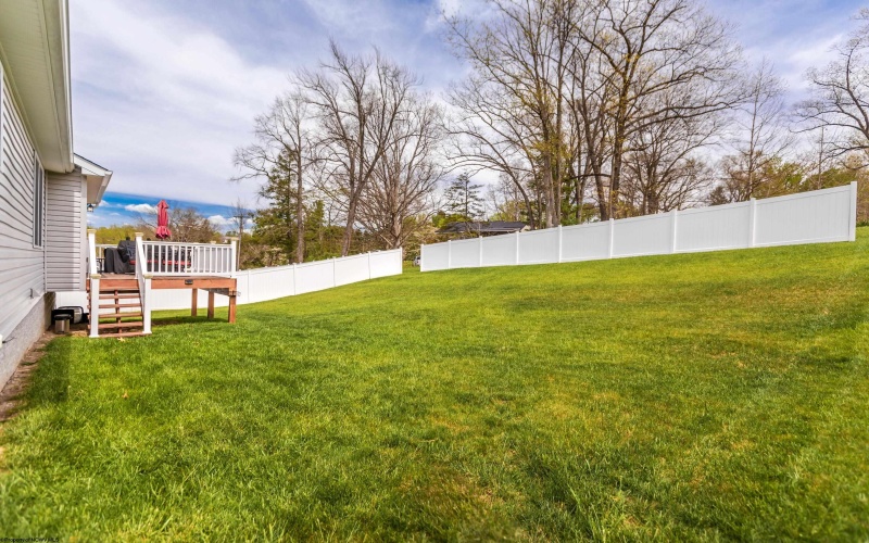 55 Friend Drive, Morgantown, West Virginia 26508, 3 Bedrooms Bedrooms, 7 Rooms Rooms,2 BathroomsBathrooms,Single Family Detached,For Sale,Friend,10159242