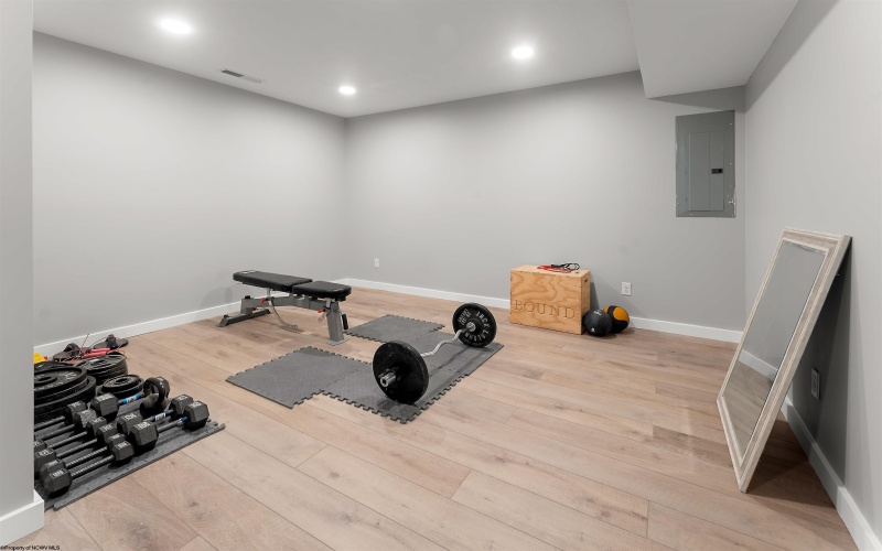 142 Summit Woods Drive, Morgantown, West Virginia 26508, 5 Bedrooms Bedrooms, 10 Rooms Rooms,3 BathroomsBathrooms,Single Family Detached,For Sale,Summit Woods,10159243