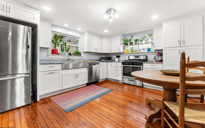 216 Reay Alley, Morgantown, West Virginia 26501-0000, 3 Bedrooms Bedrooms, 7 Rooms Rooms,2 BathroomsBathrooms,Single Family Detached,For Sale,Reay,10159246