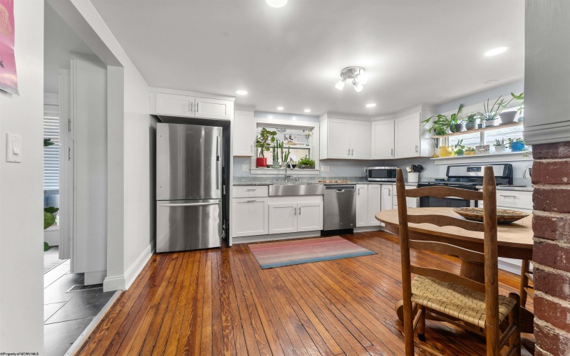 216 Reay Alley, Morgantown, West Virginia 26501-0000, 3 Bedrooms Bedrooms, 7 Rooms Rooms,2 BathroomsBathrooms,Single Family Detached,For Sale,Reay,10159246