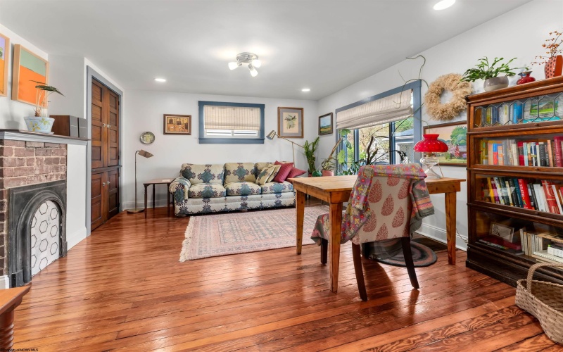 216 Reay Alley, Morgantown, West Virginia 26501-0000, 3 Bedrooms Bedrooms, 7 Rooms Rooms,2 BathroomsBathrooms,Single Family Detached,For Sale,Reay,10159246