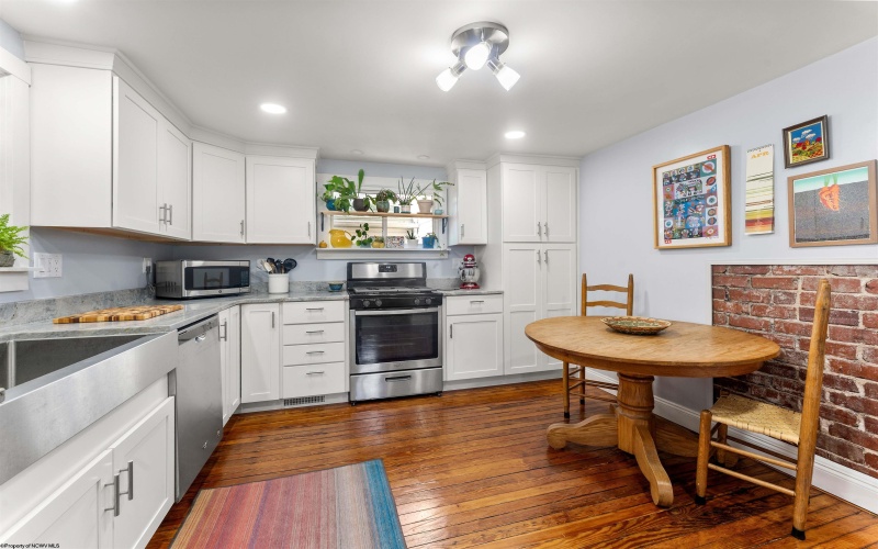 216 Reay Alley, Morgantown, West Virginia 26501-0000, 3 Bedrooms Bedrooms, 7 Rooms Rooms,2 BathroomsBathrooms,Single Family Detached,For Sale,Reay,10159246