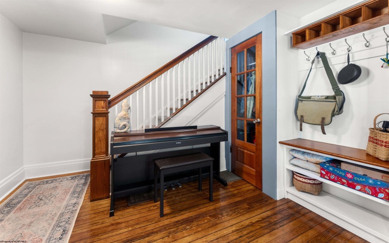 216 Reay Alley, Morgantown, West Virginia 26501-0000, 3 Bedrooms Bedrooms, 7 Rooms Rooms,2 BathroomsBathrooms,Single Family Detached,For Sale,Reay,10159246