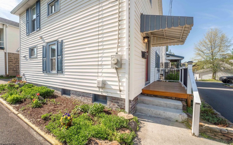 216 Reay Alley, Morgantown, West Virginia 26501-0000, 3 Bedrooms Bedrooms, 7 Rooms Rooms,2 BathroomsBathrooms,Single Family Detached,For Sale,Reay,10159246