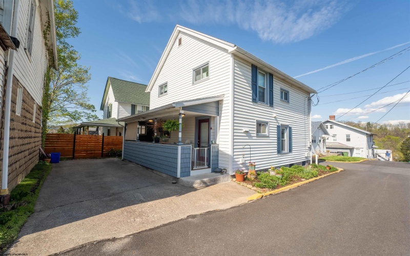 216 Reay Alley, Morgantown, West Virginia 26501-0000, 3 Bedrooms Bedrooms, 7 Rooms Rooms,2 BathroomsBathrooms,Single Family Detached,For Sale,Reay,10159246