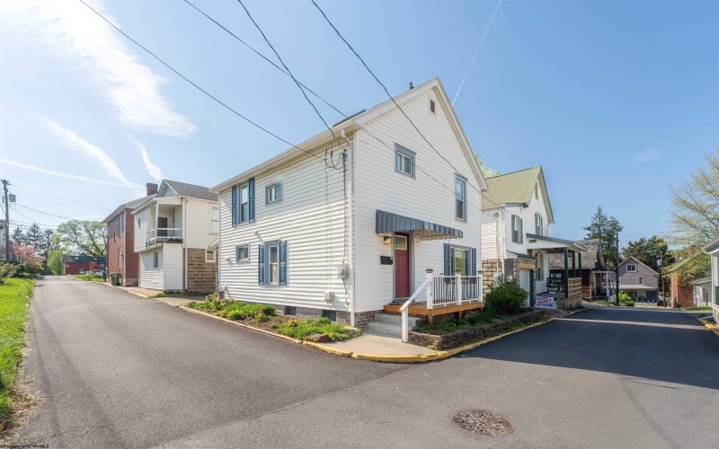 216 Reay Alley, Morgantown, West Virginia 26501-0000, 3 Bedrooms Bedrooms, 7 Rooms Rooms,2 BathroomsBathrooms,Single Family Detached,For Sale,Reay,10159246