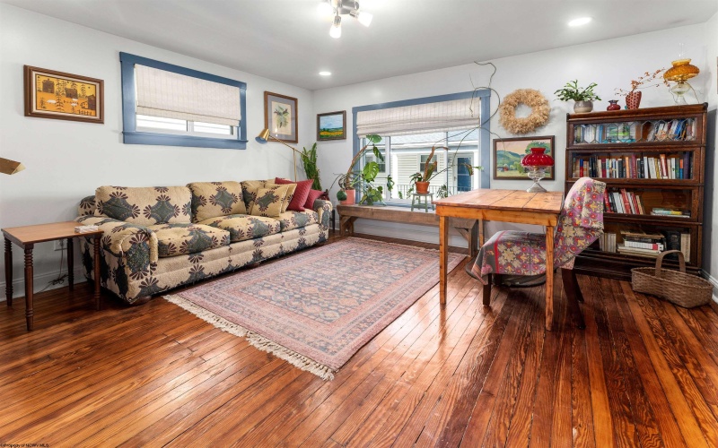 216 Reay Alley, Morgantown, West Virginia 26501-0000, 3 Bedrooms Bedrooms, 7 Rooms Rooms,2 BathroomsBathrooms,Single Family Detached,For Sale,Reay,10159246