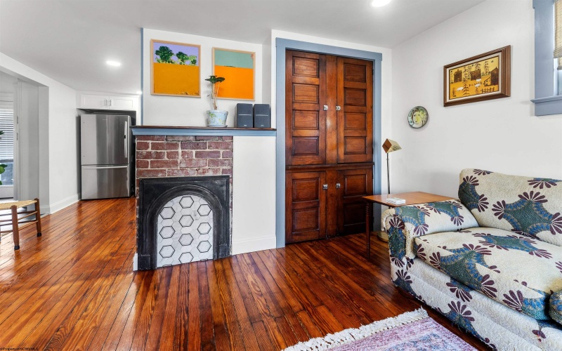 216 Reay Alley, Morgantown, West Virginia 26501-0000, 3 Bedrooms Bedrooms, 7 Rooms Rooms,2 BathroomsBathrooms,Single Family Detached,For Sale,Reay,10159246