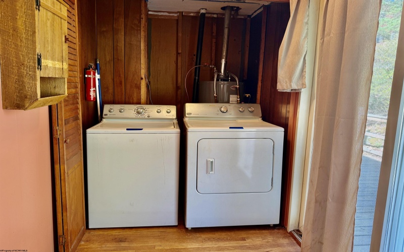 108 Toothman Run Road, Rivesville, West Virginia 26588, 4 Bedrooms Bedrooms, 6 Rooms Rooms,1 BathroomBathrooms,Single Family Detached,For Sale,Toothman Run,10159262