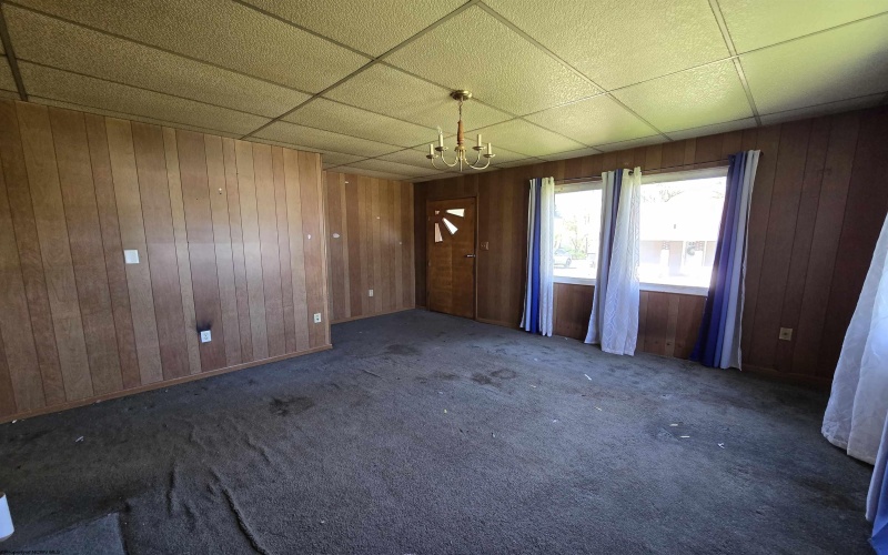 130 Hunsaker Street, Fairmont, West Virginia 26554, 3 Bedrooms Bedrooms, 6 Rooms Rooms,1 BathroomBathrooms,Single Family Detached,For Sale,Hunsaker,10159252