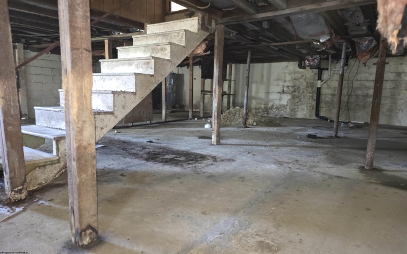 130 Hunsaker Street, Fairmont, West Virginia 26554, 3 Bedrooms Bedrooms, 6 Rooms Rooms,1 BathroomBathrooms,Single Family Detached,For Sale,Hunsaker,10159252
