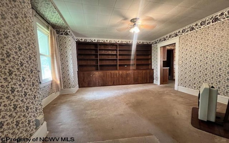 46 Grand Avenue, West Union, West Virginia 26456-8509, 3 Bedrooms Bedrooms, 10 Rooms Rooms,1 BathroomBathrooms,Single Family Detached,For Sale,Grand,10159259