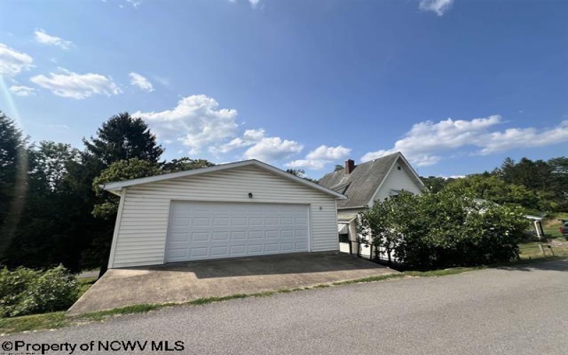 46 Grand Avenue, West Union, West Virginia 26456-8509, 3 Bedrooms Bedrooms, 10 Rooms Rooms,1 BathroomBathrooms,Single Family Detached,For Sale,Grand,10159259