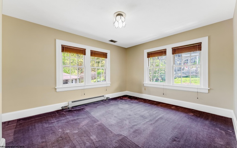 601 Grand Street, Morgantown, West Virginia 26501, 5 Bedrooms Bedrooms, 9 Rooms Rooms,3 BathroomsBathrooms,Single Family Detached,For Sale,Grand,10159250
