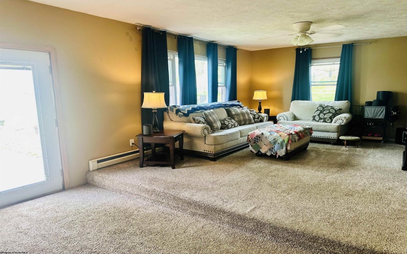 5 Buxton Lane, Morgantown, West Virginia 26508, 4 Bedrooms Bedrooms, 7 Rooms Rooms,2 BathroomsBathrooms,Single Family Detached,For Sale,Buxton,10159255