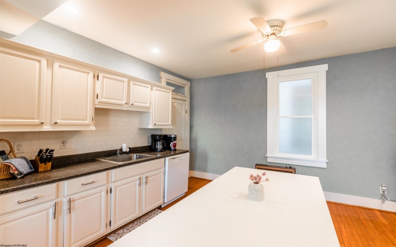 196 Spruce Street, Thomas, West Virginia 26292, ,Multi-unit/income,For Sale,Spruce,10159291