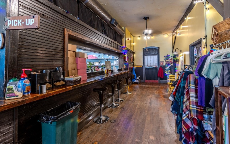 212 East Avenue, Thomas, West Virginia 26292, ,Commercial/industrial,For Sale,East,10159273