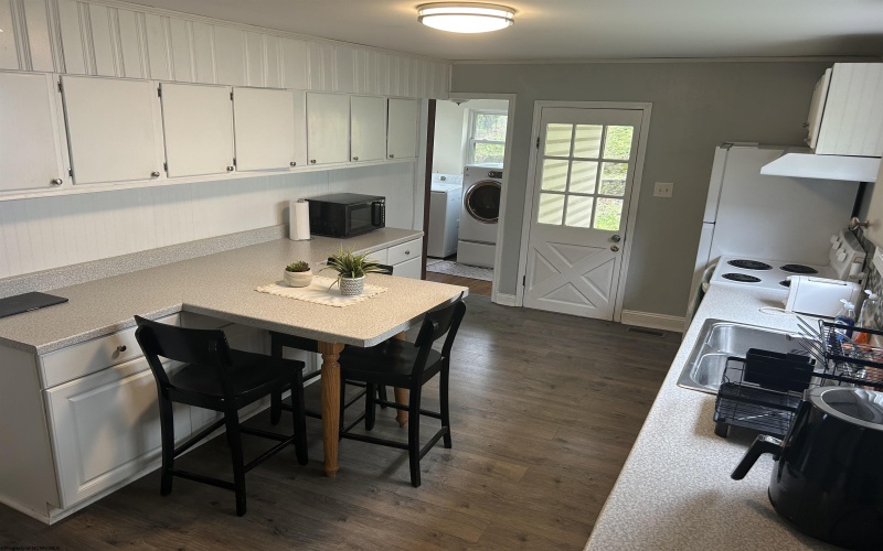 601 Protzman Street, Morgantown, West Virginia 26505, 3 Bedrooms Bedrooms, 6 Rooms Rooms,2 BathroomsBathrooms,Single Family Detached,For Sale,Protzman,10159296