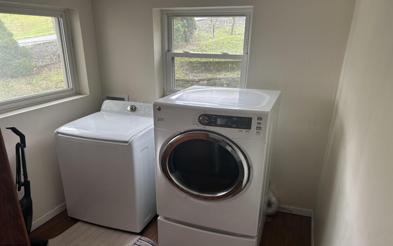 601 Protzman Street, Morgantown, West Virginia 26505, 3 Bedrooms Bedrooms, 6 Rooms Rooms,2 BathroomsBathrooms,Single Family Detached,For Sale,Protzman,10159296