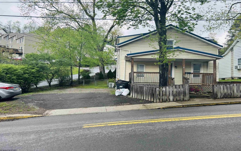 601 Protzman Street, Morgantown, West Virginia 26505, 3 Bedrooms Bedrooms, 6 Rooms Rooms,2 BathroomsBathrooms,Single Family Detached,For Sale,Protzman,10159296
