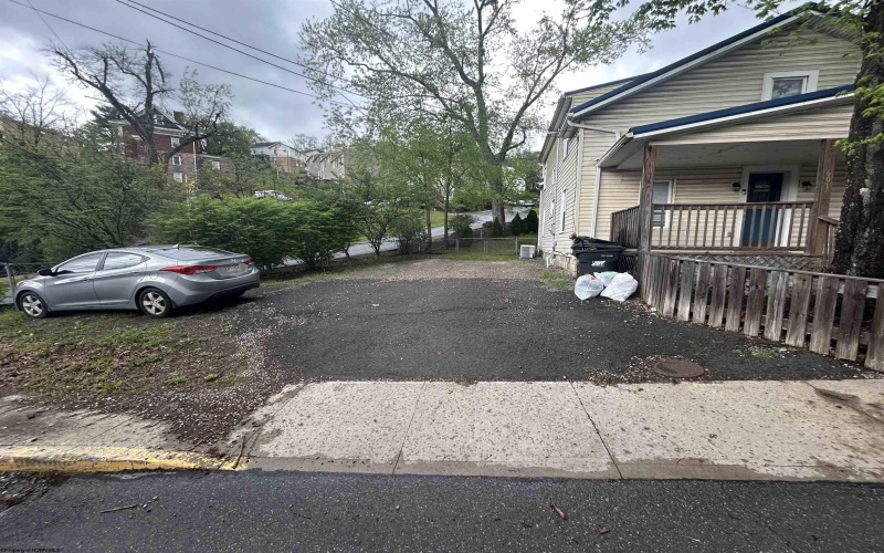 601 Protzman Street, Morgantown, West Virginia 26505, 3 Bedrooms Bedrooms, 6 Rooms Rooms,2 BathroomsBathrooms,Single Family Detached,For Sale,Protzman,10159296