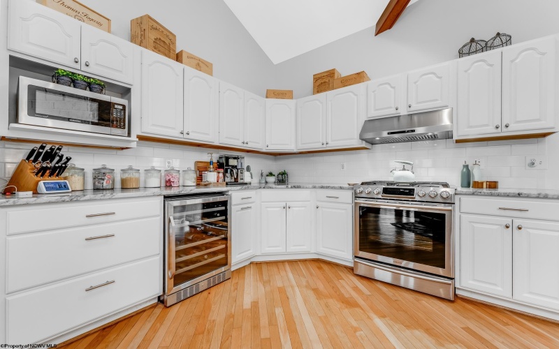 1040 Laurel Wood Drive, Morgantown, West Virginia 26508, 3 Bedrooms Bedrooms, 7 Rooms Rooms,2 BathroomsBathrooms,Single Family Detached,For Sale,Laurel Wood,10159295