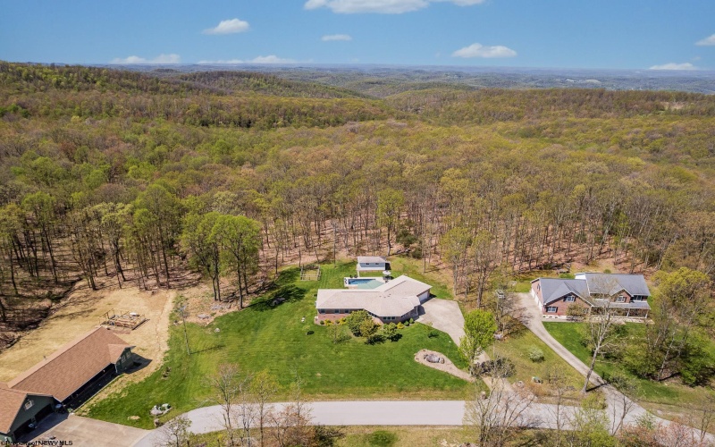 1040 Laurel Wood Drive, Morgantown, West Virginia 26508, 3 Bedrooms Bedrooms, 7 Rooms Rooms,2 BathroomsBathrooms,Single Family Detached,For Sale,Laurel Wood,10159295