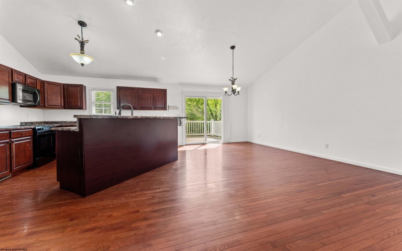 111 June Lane, Morgantown, West Virginia 26508, 3 Bedrooms Bedrooms, 6 Rooms Rooms,2 BathroomsBathrooms,Single Family Detached,For Sale,June,10159293