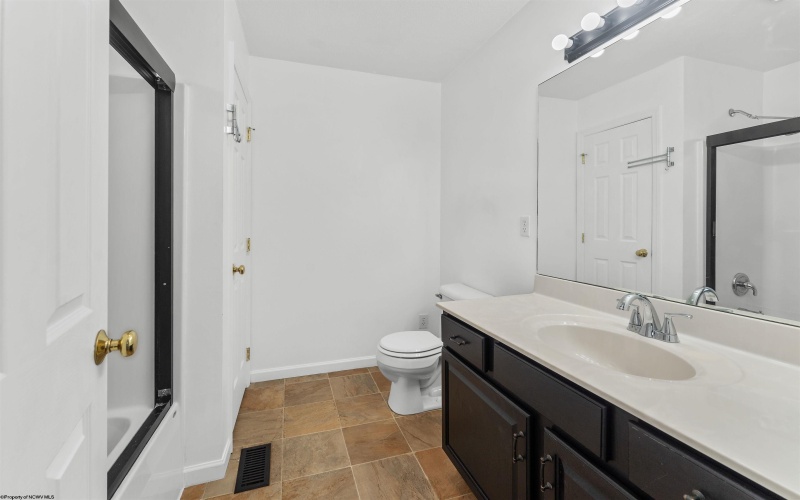 111 June Lane, Morgantown, West Virginia 26508, 3 Bedrooms Bedrooms, 6 Rooms Rooms,2 BathroomsBathrooms,Single Family Detached,For Sale,June,10159293