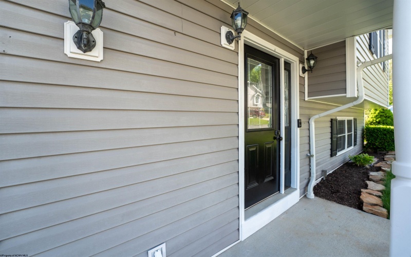 111 June Lane, Morgantown, West Virginia 26508, 3 Bedrooms Bedrooms, 6 Rooms Rooms,2 BathroomsBathrooms,Single Family Detached,For Sale,June,10159293