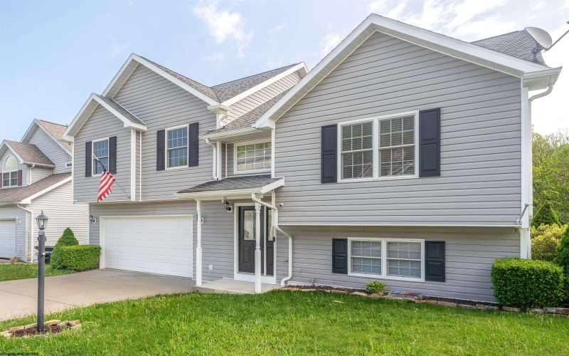 111 June Lane, Morgantown, West Virginia 26508, 3 Bedrooms Bedrooms, 6 Rooms Rooms,2 BathroomsBathrooms,Single Family Detached,For Sale,June,10159293