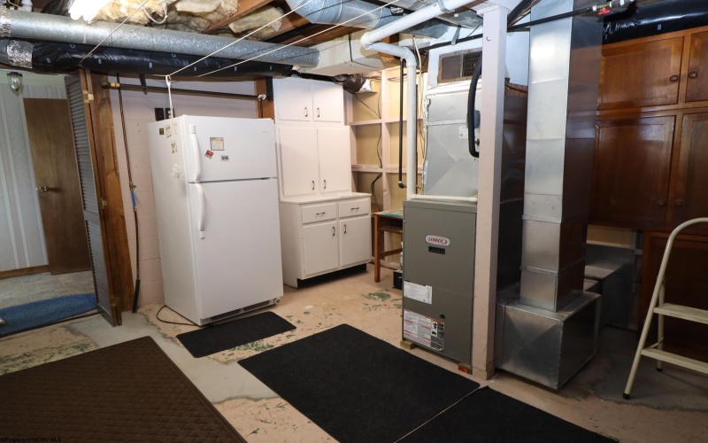 1310.5 Henry Avenue, Elkins, West Virginia 26241, 2 Bedrooms Bedrooms, 6 Rooms Rooms,2 BathroomsBathrooms,Single Family Detached,For Sale,Henry,10159288