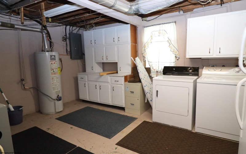 1310.5 Henry Avenue, Elkins, West Virginia 26241, 2 Bedrooms Bedrooms, 6 Rooms Rooms,2 BathroomsBathrooms,Single Family Detached,For Sale,Henry,10159288