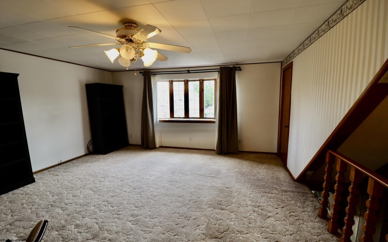 1310.5 Henry Avenue, Elkins, West Virginia 26241, 2 Bedrooms Bedrooms, 6 Rooms Rooms,2 BathroomsBathrooms,Single Family Detached,For Sale,Henry,10159288