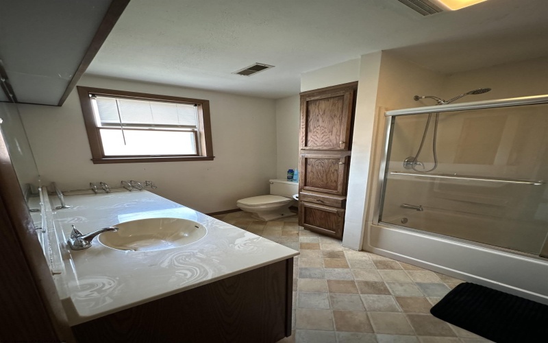 235 Cottage Avenue, Weston, West Virginia 26452, 3 Bedrooms Bedrooms, 7 Rooms Rooms,1 BathroomBathrooms,Single Family Detached,For Sale,Cottage,10159272