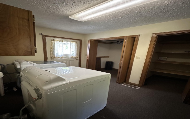 235 Cottage Avenue, Weston, West Virginia 26452, 3 Bedrooms Bedrooms, 7 Rooms Rooms,1 BathroomBathrooms,Single Family Detached,For Sale,Cottage,10159272