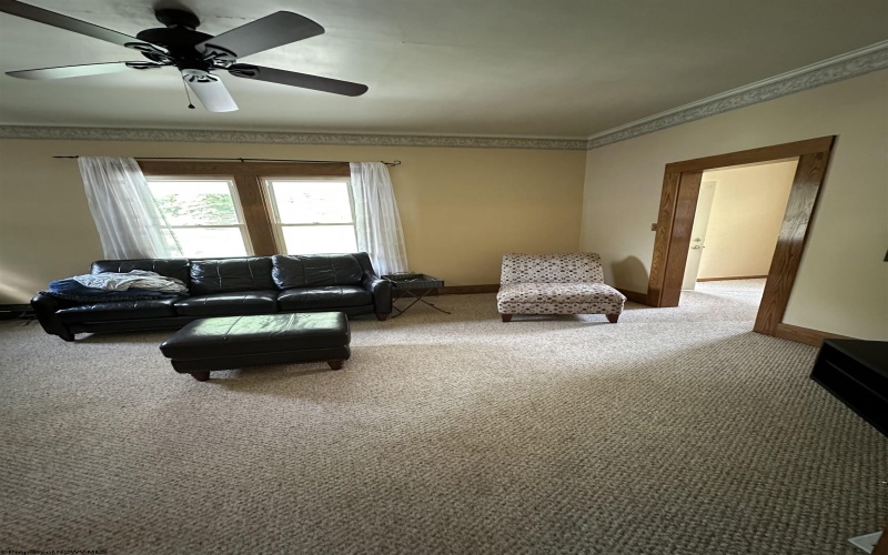 235 Cottage Avenue, Weston, West Virginia 26452, 3 Bedrooms Bedrooms, 7 Rooms Rooms,1 BathroomBathrooms,Single Family Detached,For Sale,Cottage,10159272