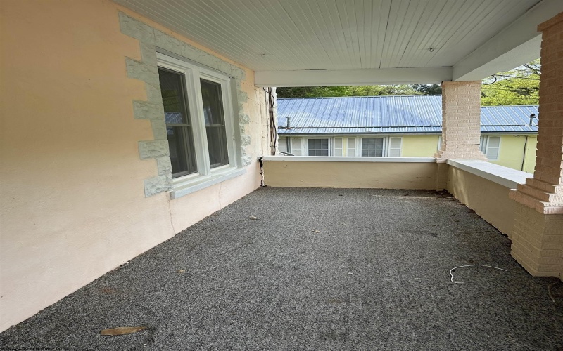 235 Cottage Avenue, Weston, West Virginia 26452, 3 Bedrooms Bedrooms, 7 Rooms Rooms,1 BathroomBathrooms,Single Family Detached,For Sale,Cottage,10159272