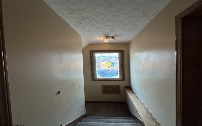 235 Cottage Avenue, Weston, West Virginia 26452, 3 Bedrooms Bedrooms, 7 Rooms Rooms,1 BathroomBathrooms,Single Family Detached,For Sale,Cottage,10159272