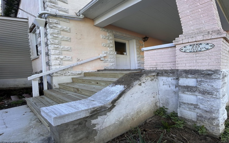 235 Cottage Avenue, Weston, West Virginia 26452, 3 Bedrooms Bedrooms, 7 Rooms Rooms,1 BathroomBathrooms,Single Family Detached,For Sale,Cottage,10159272