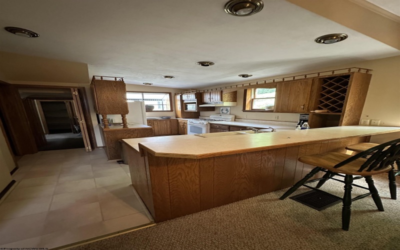 235 Cottage Avenue, Weston, West Virginia 26452, 3 Bedrooms Bedrooms, 7 Rooms Rooms,1 BathroomBathrooms,Single Family Detached,For Sale,Cottage,10159272