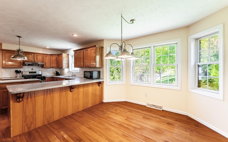 206 Rivercrest Drive, Morgantown, West Virginia 26508, 5 Bedrooms Bedrooms, 10 Rooms Rooms,5 BathroomsBathrooms,Single Family Detached,For Sale,Rivercrest,10159274