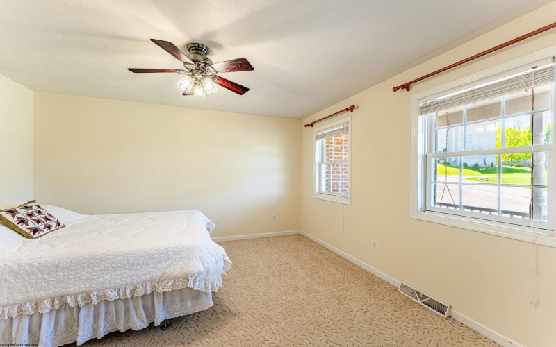 206 Rivercrest Drive, Morgantown, West Virginia 26508, 5 Bedrooms Bedrooms, 10 Rooms Rooms,5 BathroomsBathrooms,Single Family Detached,For Sale,Rivercrest,10159274