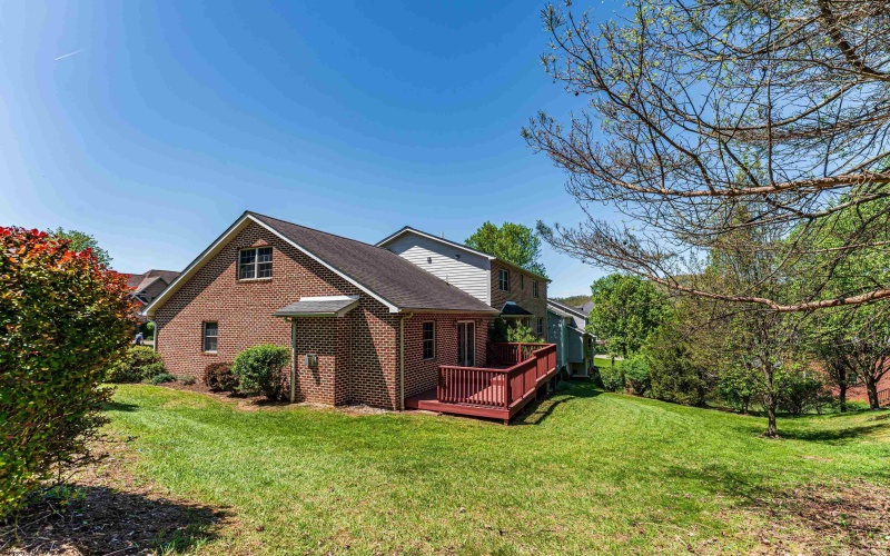 206 Rivercrest Drive, Morgantown, West Virginia 26508, 5 Bedrooms Bedrooms, 10 Rooms Rooms,5 BathroomsBathrooms,Single Family Detached,For Sale,Rivercrest,10159274