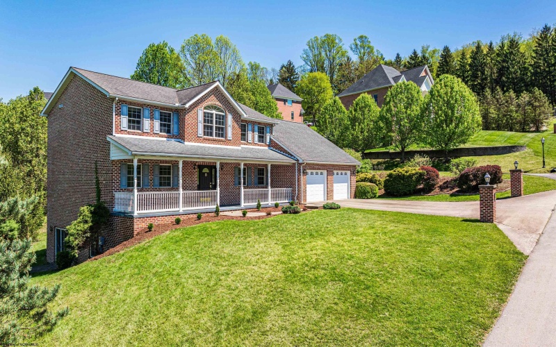 206 Rivercrest Drive, Morgantown, West Virginia 26508, 5 Bedrooms Bedrooms, 10 Rooms Rooms,5 BathroomsBathrooms,Single Family Detached,For Sale,Rivercrest,10159274