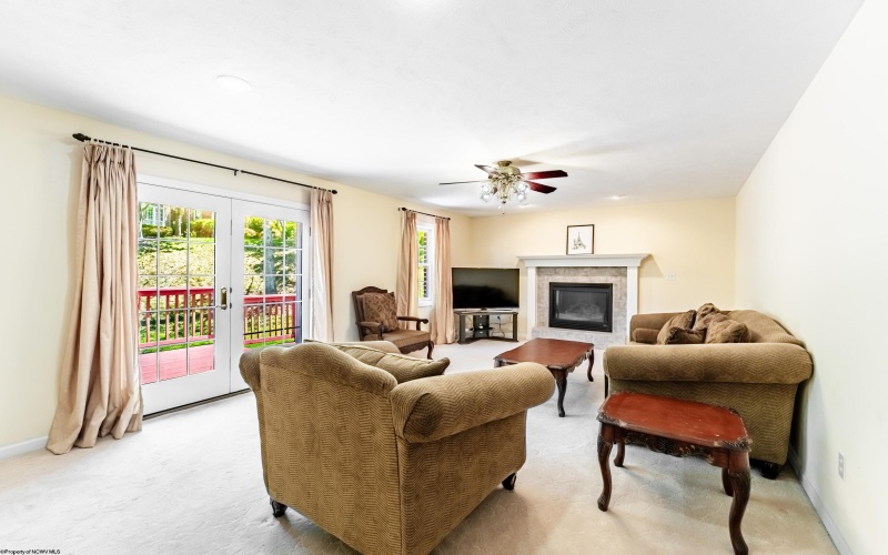 206 Rivercrest Drive, Morgantown, West Virginia 26508, 5 Bedrooms Bedrooms, 10 Rooms Rooms,5 BathroomsBathrooms,Single Family Detached,For Sale,Rivercrest,10159274