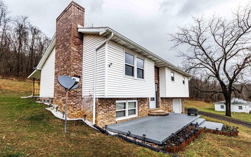 210 Rosedale Hill Road, Maidsville, West Virginia 26541, 3 Bedrooms Bedrooms, 9 Rooms Rooms,2 BathroomsBathrooms,Single Family Detached,For Sale,Rosedale Hill,10159281